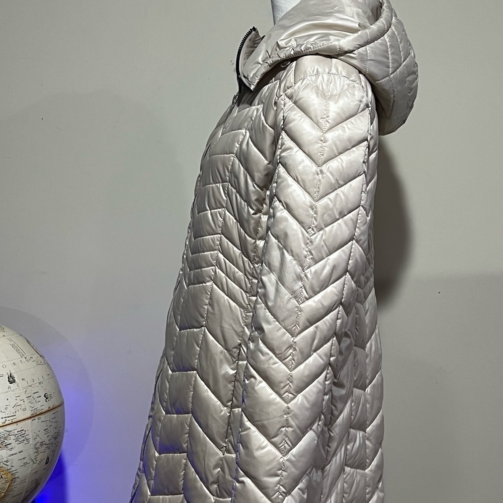 Kenneth Cole long puffer coat - Picture 9 of 12